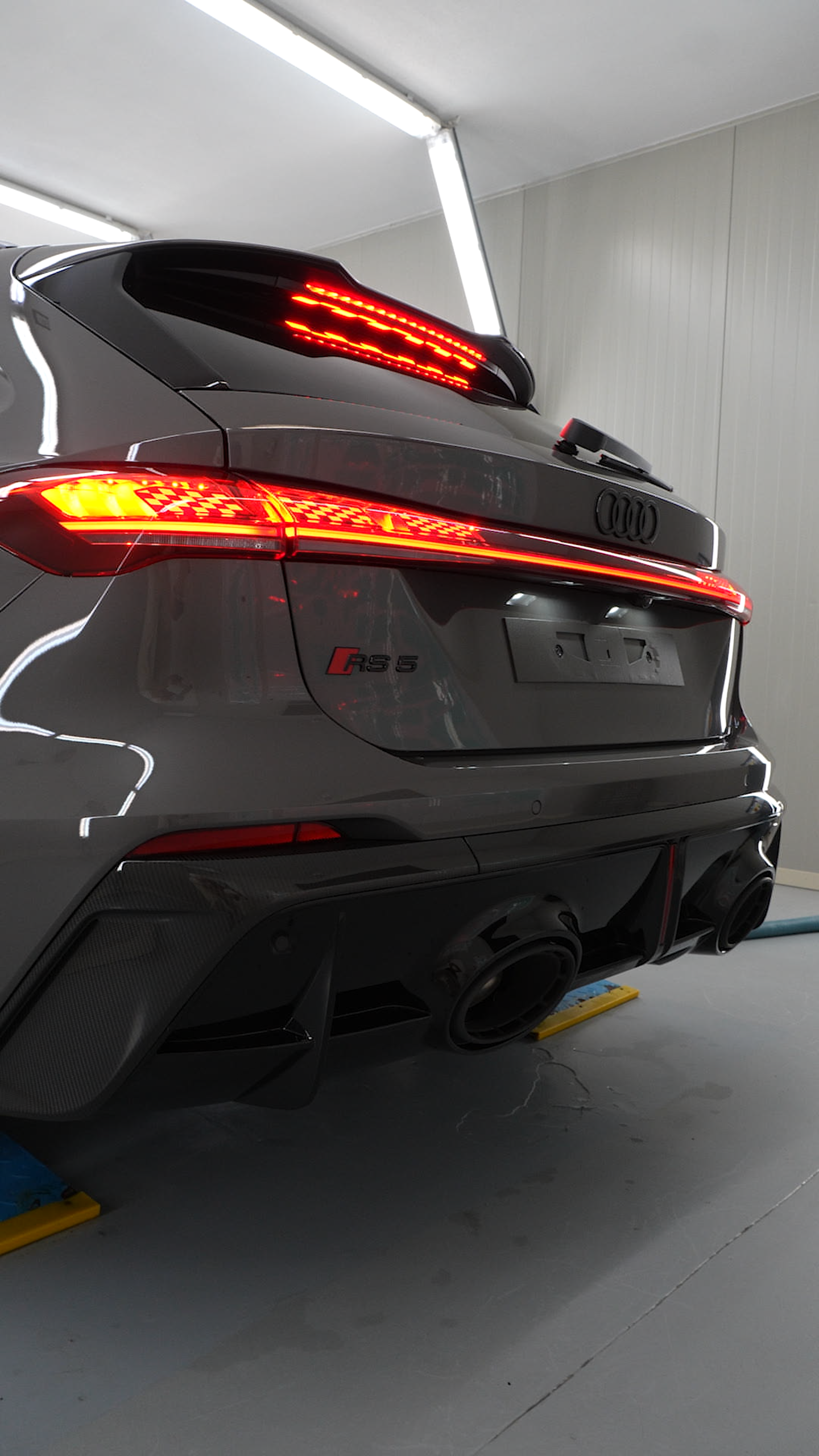 Audi RS5 Avant – anteriore prima del PPF